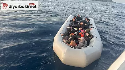 Çanakkale açıklarında lastik botta 24 göçmen yakalandı