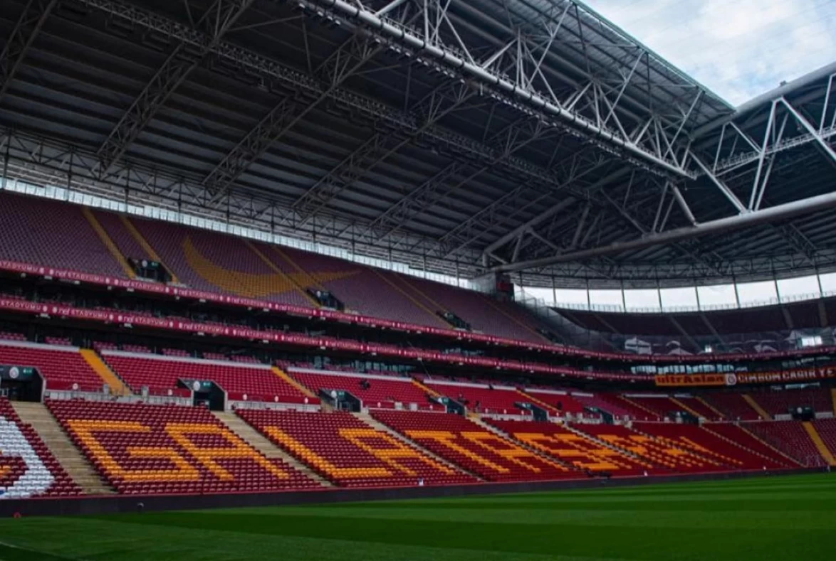 Galatasaray'dan ayrılanlar arasında Kerem Aktürkoğlu dışında Tete ve Ndombele de dikkat çekiyor