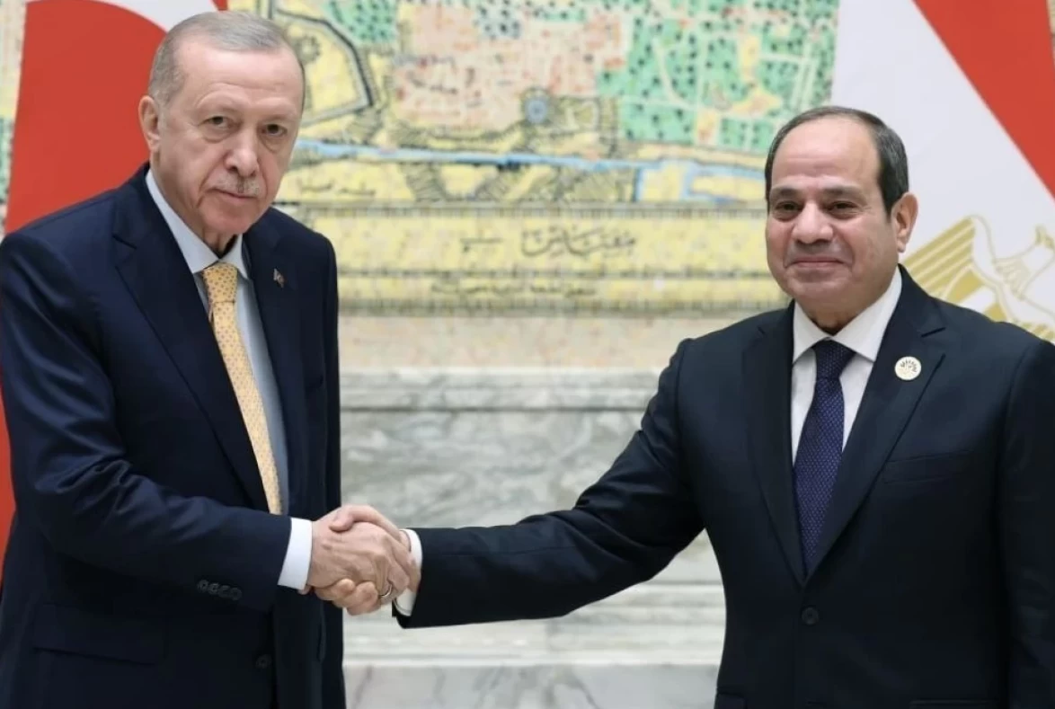 Türkiye Cumhurbaşkanı Erdoğan, Mısır lideri Sisi ile önemli bir buluşma gerçekleştirdi