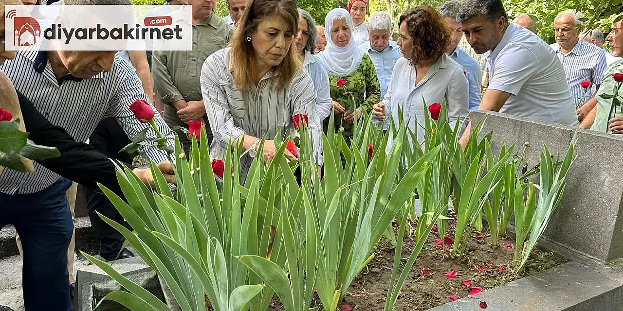 Vedat Aydın'ın mezarı ziyaret edilerek anıldı