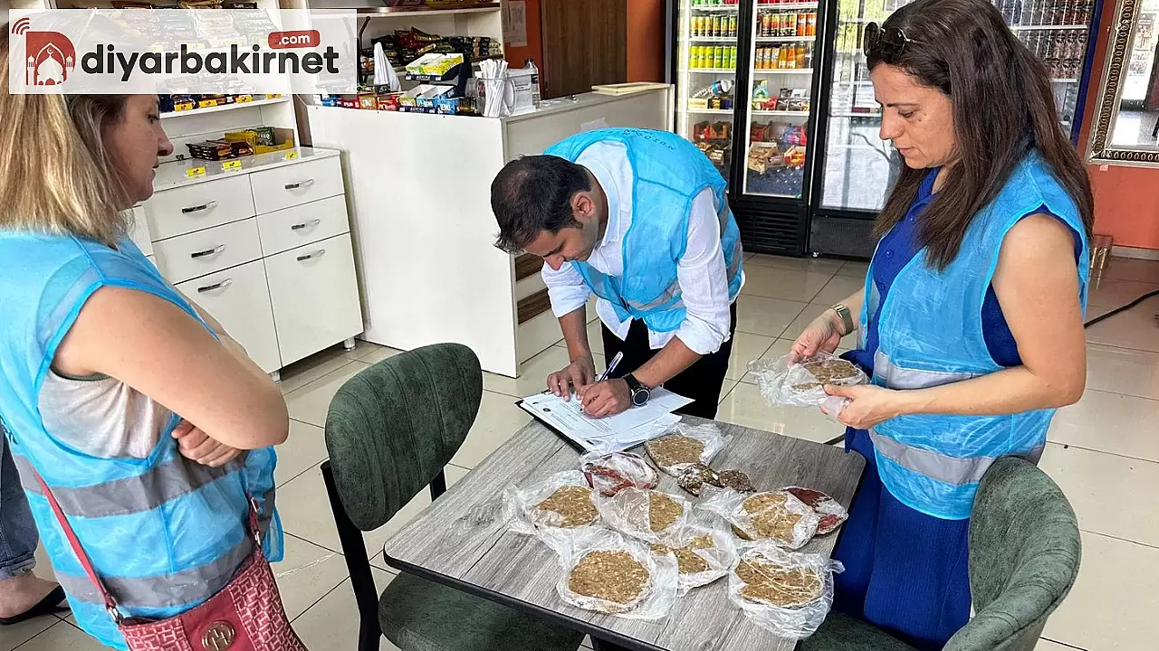 Diyarbakır'da Sağlıksız Ürünler Tespit Edilerek İmha Edildi