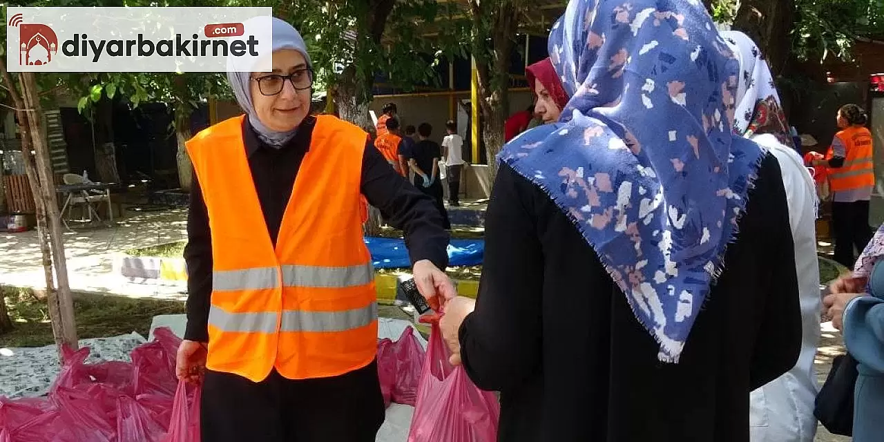 Diyarbakır'da Binlerce Aileye Kurban Bayramı Sevinci Yaşatıldı