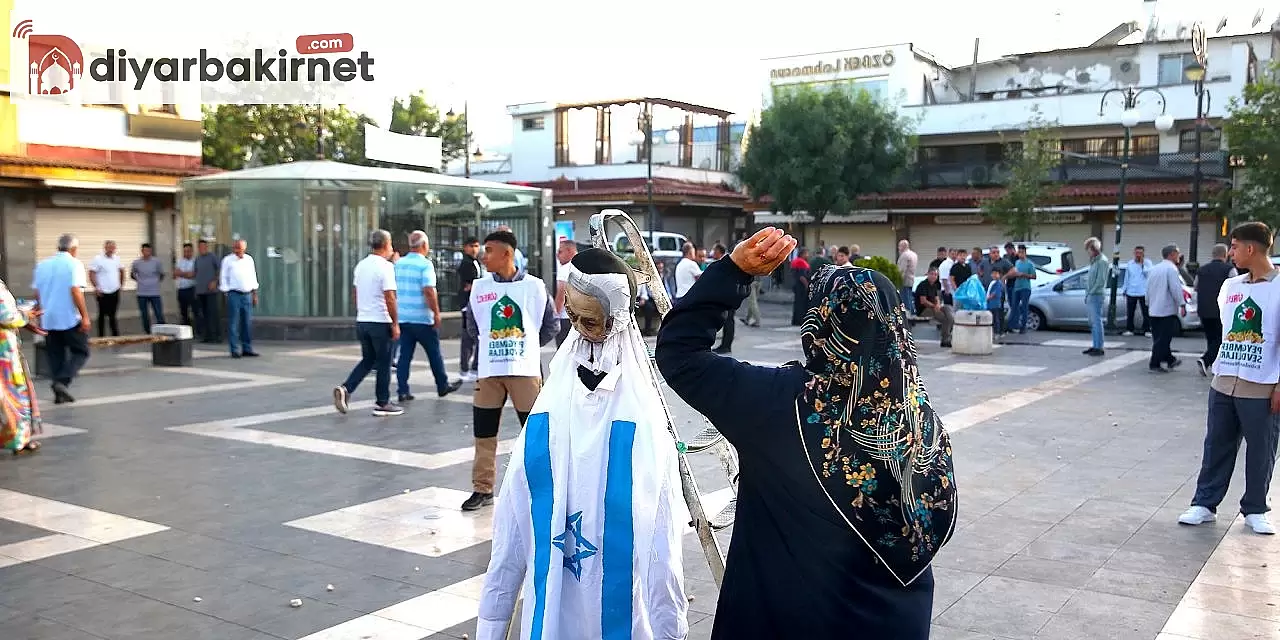 Diyarbakır'da bayram namazı çıkışında İsrail'e karşı protesto düzenlendi