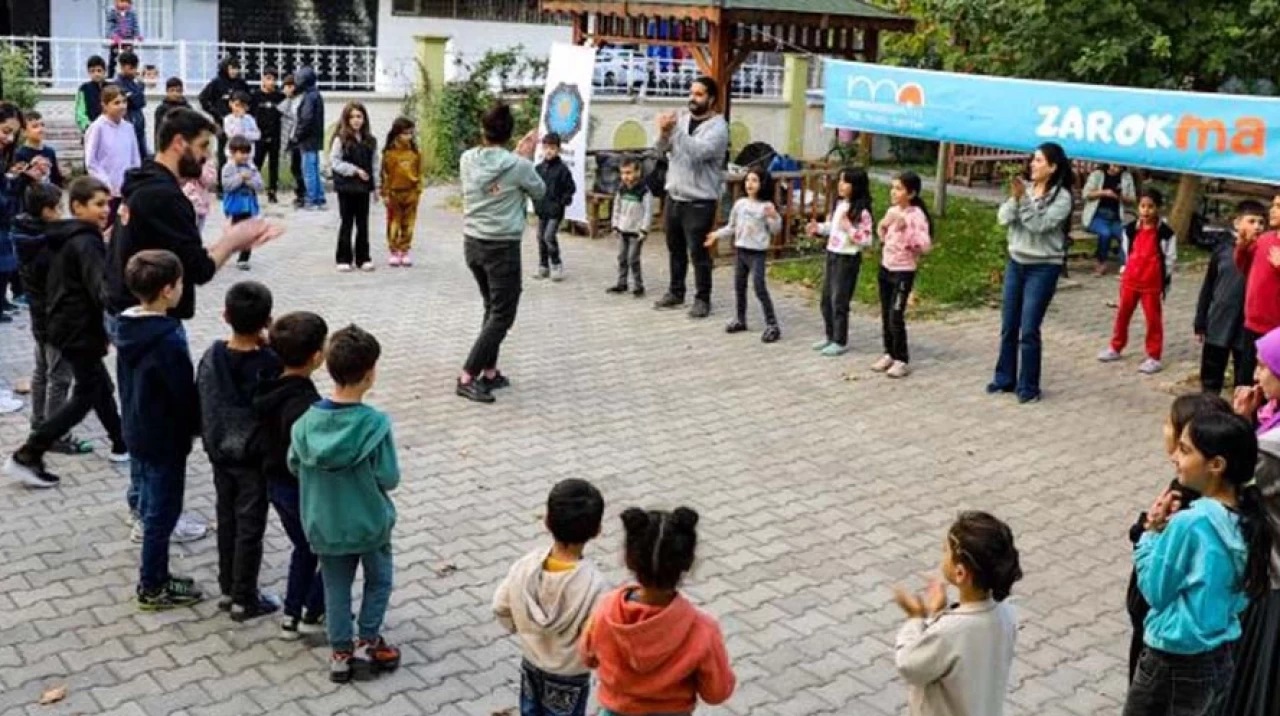 Diyarbakır'da çocuklar sanatın büyülü dünyasıyla buluştu