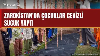 Zarokistan'da çocuklar bağbozumunda