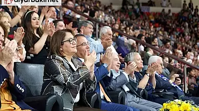 Gaziantep'te Bin Bağlama Bin Umut Konseri ilgi çekti