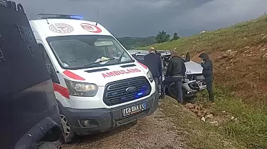 Şırnak'ta polis aracı ile hafriyat kamyonu çarpıştı