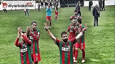 Amedspor futbolcusu, "Diyarbakır neyse Van da odur" diyerek Van'a destek verdi!