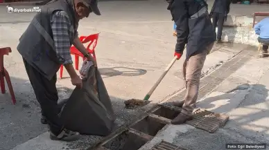 Eğil'de sağanak öncesi ızgaralar temizlendi
