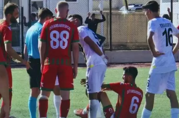 Diyarbakırspor, Vangölü FK'yı karşılaşmanın ardından etkileyici bir skorla mağlup etti.