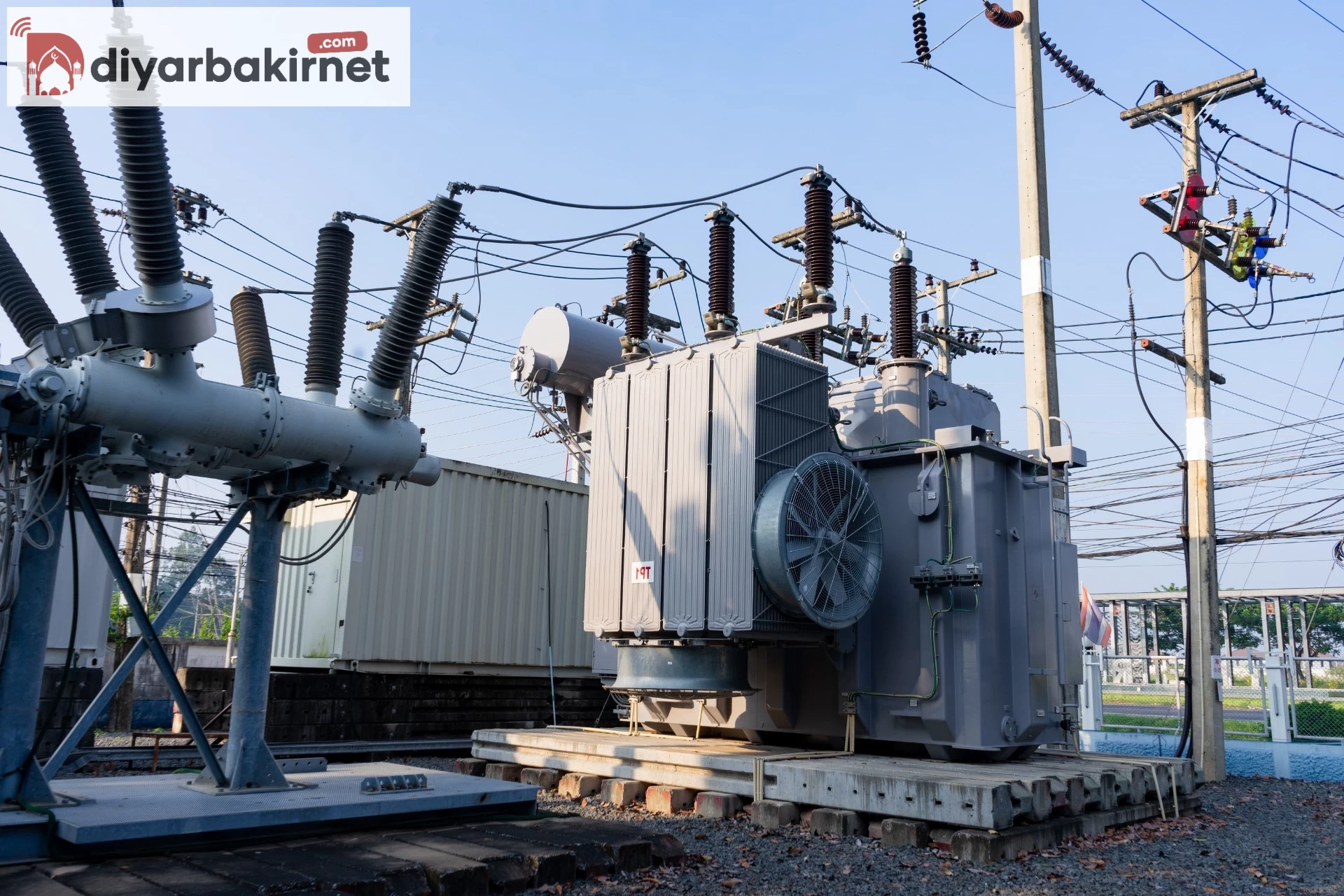 DEDAŞ çalışanları elektrik akımına kapıldı; Ölü ve yaralılar var