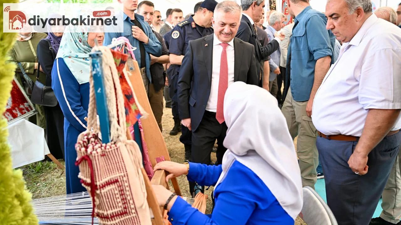 Halkın Yoğun İlgisi Oldu: Hayat Boyu Öğrenme Haftası Çeşitli Etkinliklerle Gerçekleştirildi