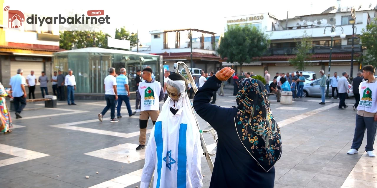 Diyarbakır'da bayram namazı çıkışında İsrail'e karşı protesto düzenlendi