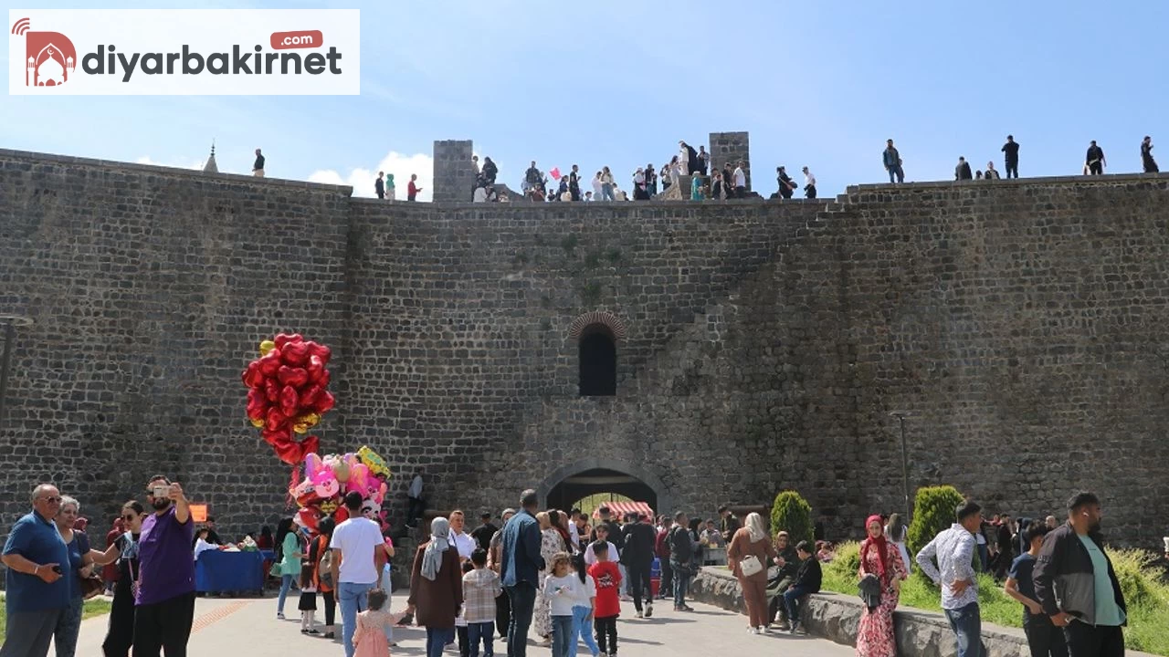 Diyarbakır'da 20 Ton Ciğer Tüketildi! Şimdi Tatil İçin Yola Çıktılar