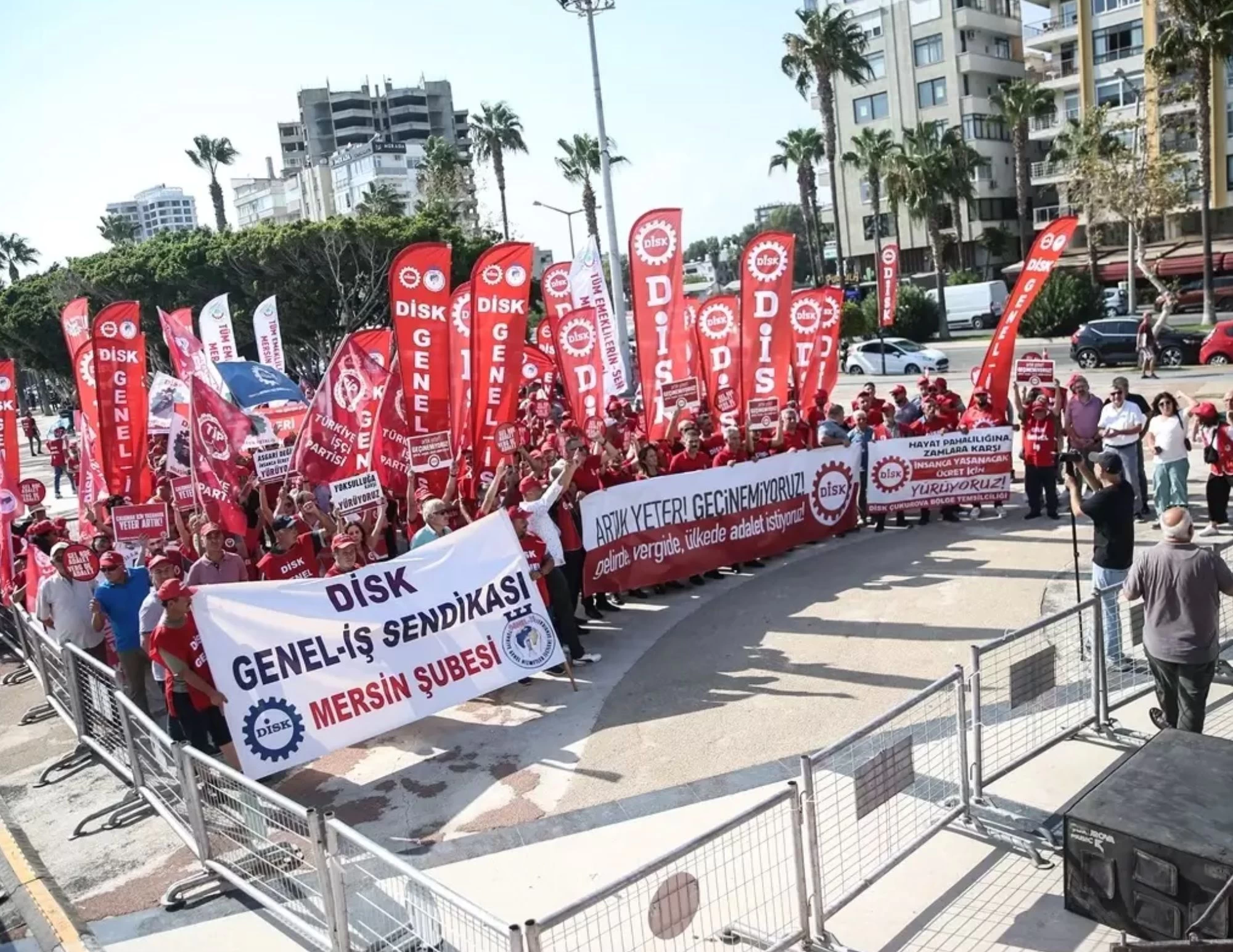 Arzu Çerkezoğlu: "Adaletin Olmadığı Yerde Ekmek, Demokrasi, Barış Olmaz"