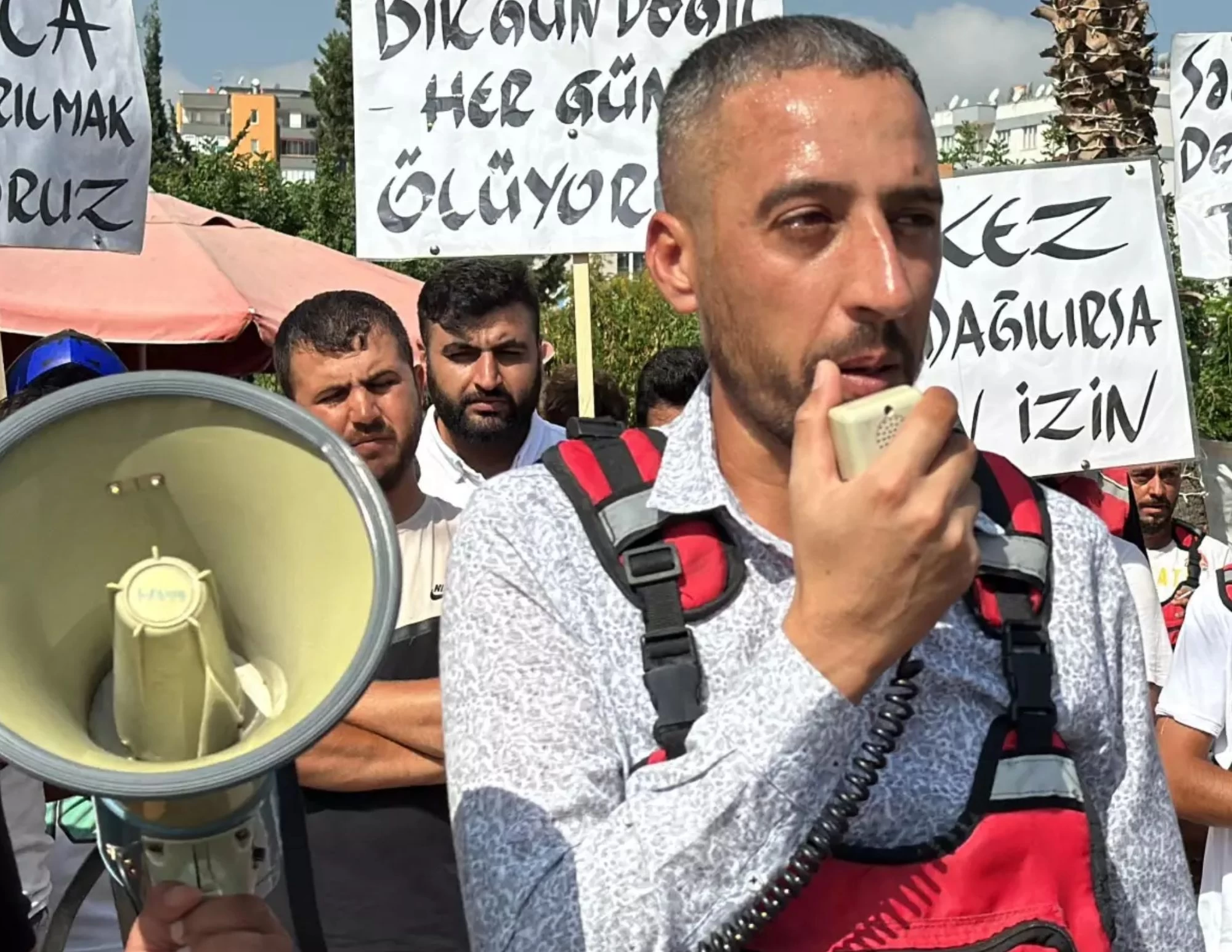 Adana’da Motosikletli Kuryelerden İş Bırakma Eylemi