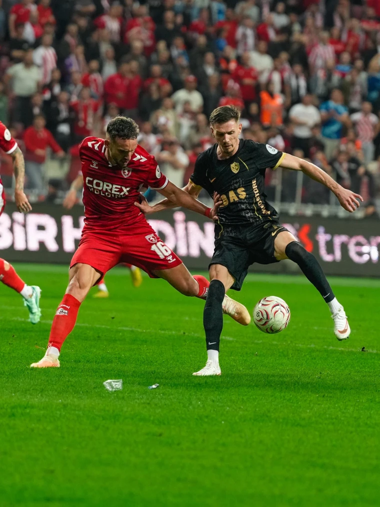 Amedspor'un Samsunspor deplasmanındaki maçından bir kare