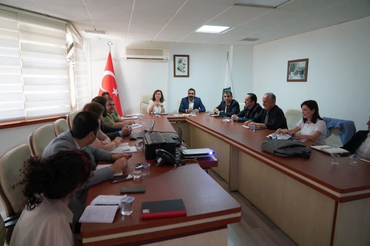 Diyarbakır Büyükşehir Belediyesinde Mayıs 2024'te Hafif Raylı Sistem Projesi'nin revizyonu için yapılan toplantı